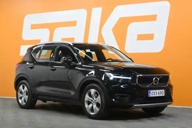 Musta Maastoauto, Volvo XC40 – OXX-690