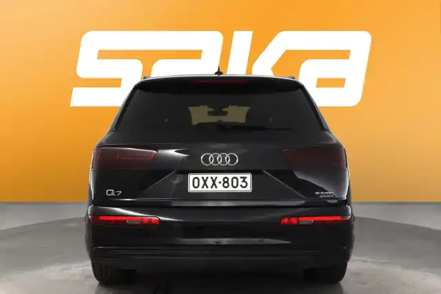 Musta Farmari, Audi Q7 – OXX-803