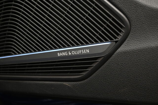 Sininen Farmari, Audi A4 – OXX-858