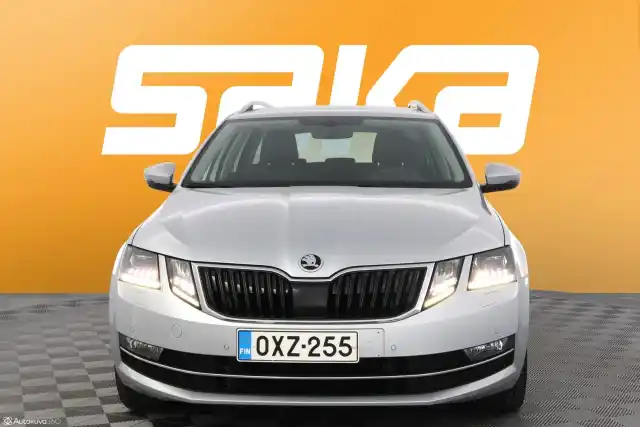 Harmaa Farmari, Skoda Octavia – OXZ-255
