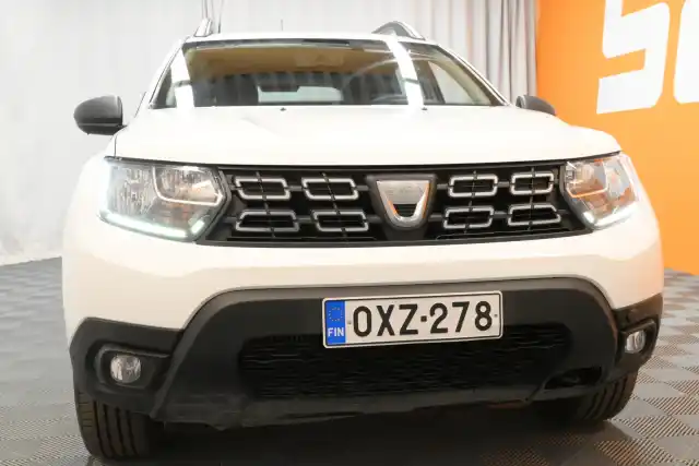 Valkoinen Maastoauto, Dacia Duster – OXZ-278