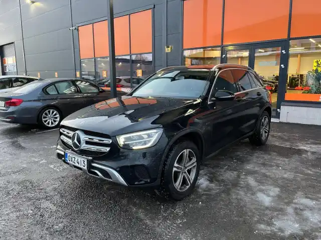 Musta Maastoauto, Mercedes-Benz GLC – OXZ-413