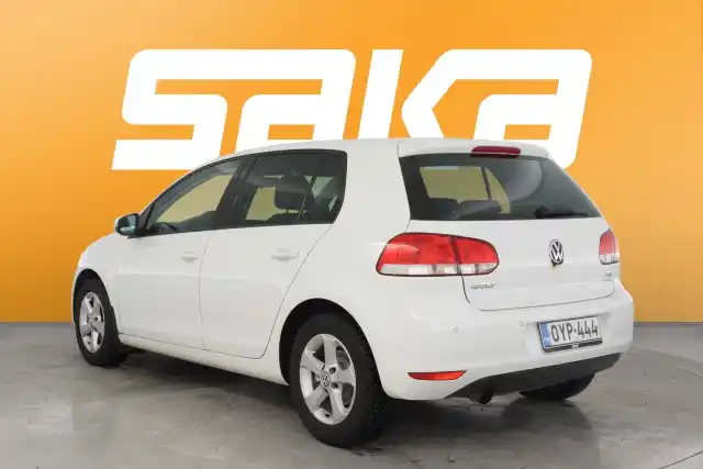 Valkoinen Viistoperä, Volkswagen Golf – OYP-444