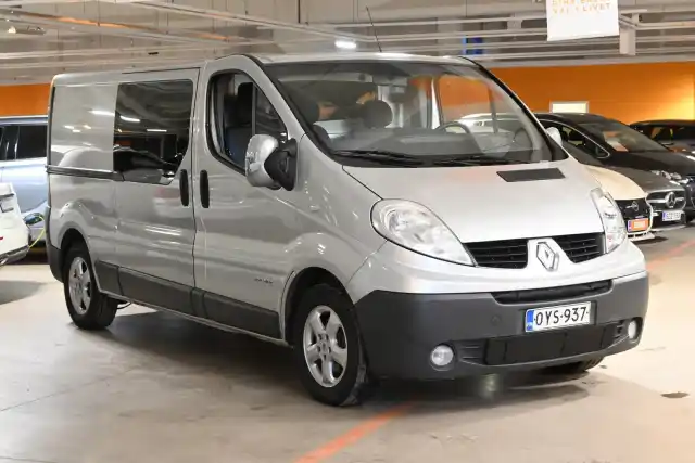 Harmaa Pakettiauto, Renault Trafic – OYS-937