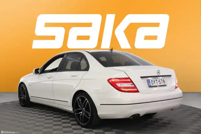 Valkoinen Sedan, Mercedes-Benz C – OYT-578