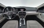 Valkoinen Sedan, Mercedes-Benz C – OYT-578, kuva 9
