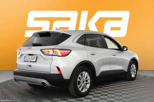 Harmaa Maastoauto, Ford Kuga – OZA-597