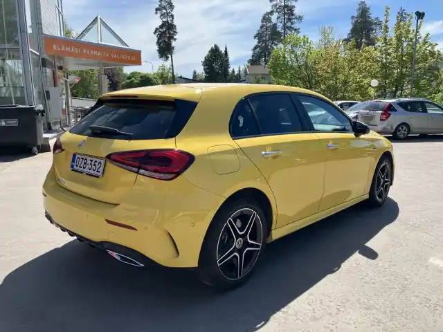 Keltainen Viistoperä, Mercedes-Benz A – OZB-352