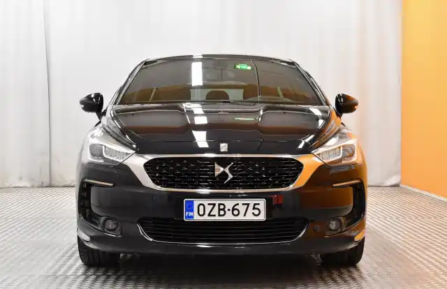 Sininen Viistoperä, DS 5 – OZB-675