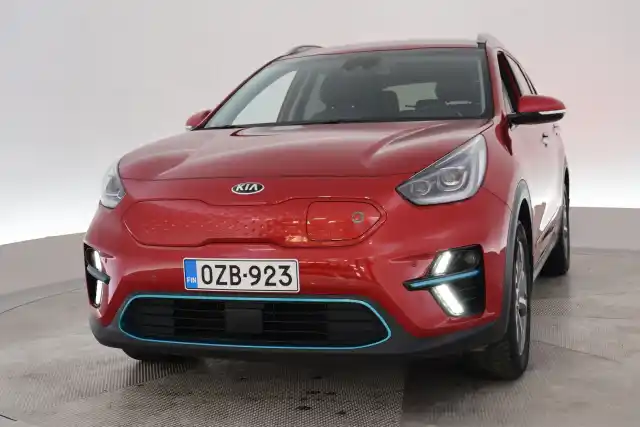 Punainen Farmari, Kia NIRO – OZB-923