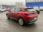 Punainen Maastoauto, Opel Grandland X – OZB-977, kuva 3