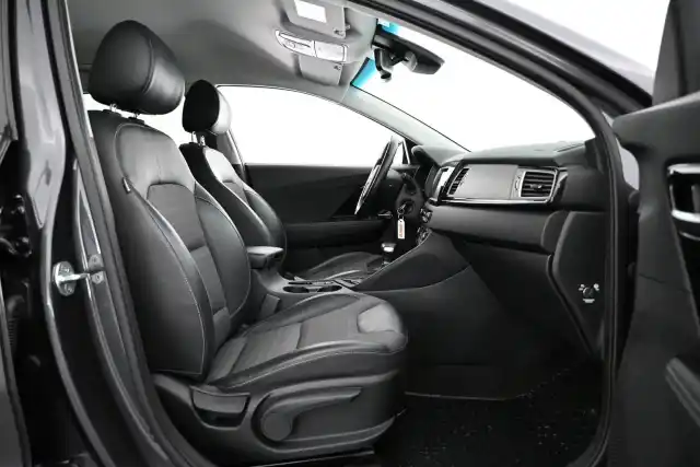 Harmaa Farmari, Kia NIRO – OZE-764