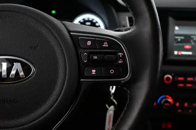 Harmaa Farmari, Kia NIRO – OZE-764
