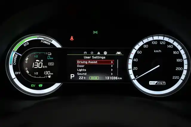Harmaa Farmari, Kia NIRO – OZE-764