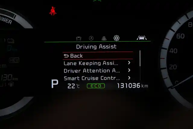 Harmaa Farmari, Kia NIRO – OZE-764