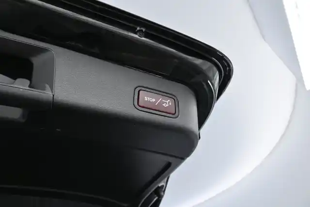 Musta Maastoauto, Mercedes-Benz GLE – OZF-247