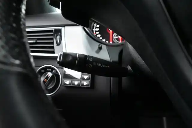Musta Maastoauto, Mercedes-Benz GLE – OZF-247