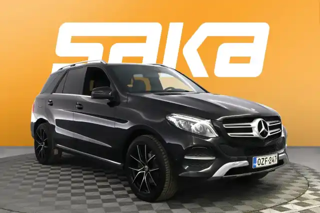 Musta Maastoauto, Mercedes-Benz GLE – OZF-247
