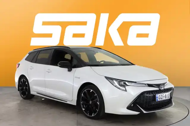 Valkoinen Farmari, Toyota Corolla – OZF-812