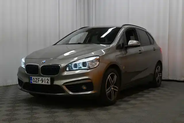 Hopea Viistoperä, BMW 225 – OZF-912