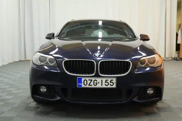 Sininen Farmari, BMW 530 – OZG-155