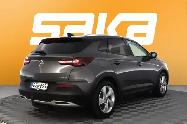 Harmaa Maastoauto, Opel Grandland X – OZG-299