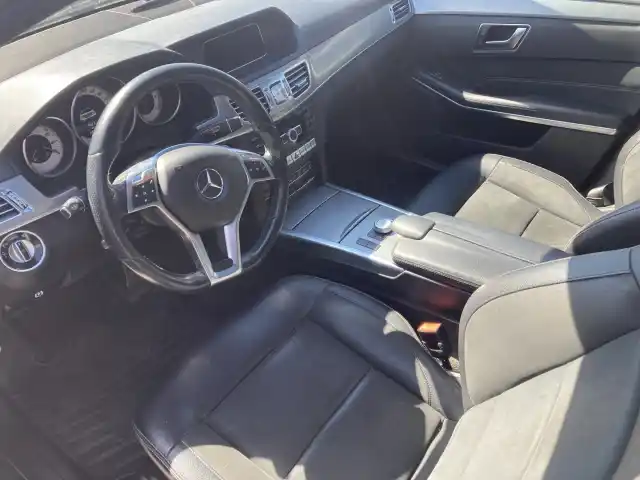 Harmaa Farmari, Mercedes-Benz E – OZG-797