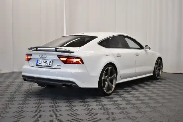 Valkoinen Viistoperä, Audi A7 – OZI-812