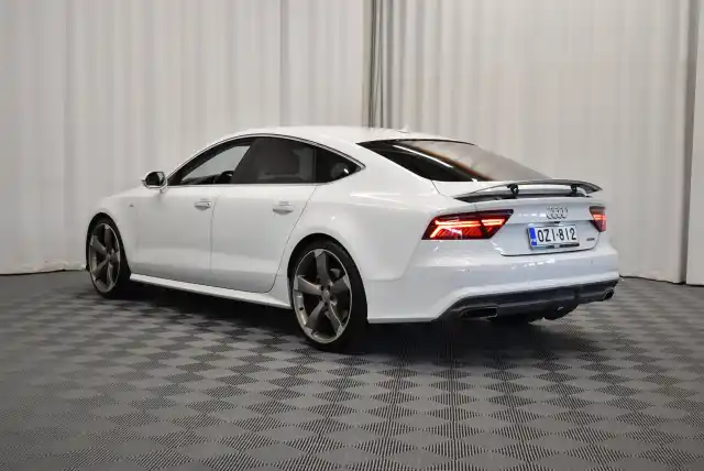 Valkoinen Viistoperä, Audi A7 – OZI-812