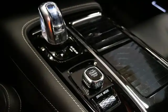 Hopea Sedan, Volvo S90 – OZL-836
