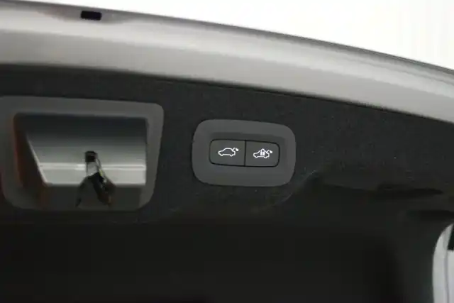 Hopea Sedan, Volvo S90 – OZL-836