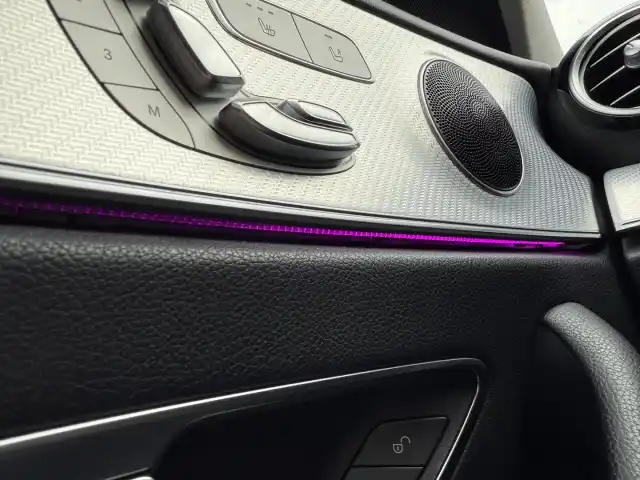 Musta Farmari, Mercedes-Benz E – OZM-287