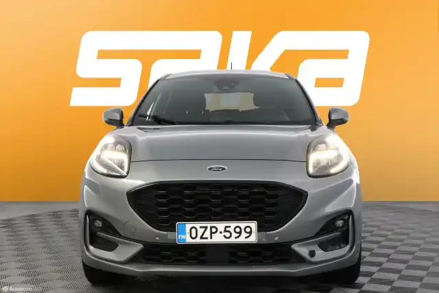 Harmaa Maastoauto, Ford Puma – OZP-599