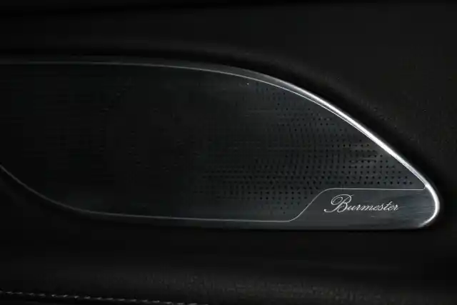 Harmaa Coupe, Mercedes-Benz E – OZP-916