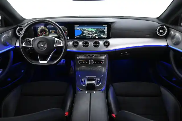 Harmaa Coupe, Mercedes-Benz E – OZP-916