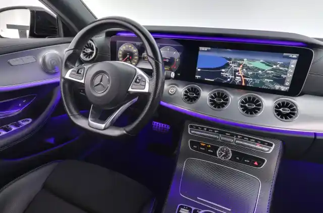 Harmaa Coupe, Mercedes-Benz E – OZP-916
