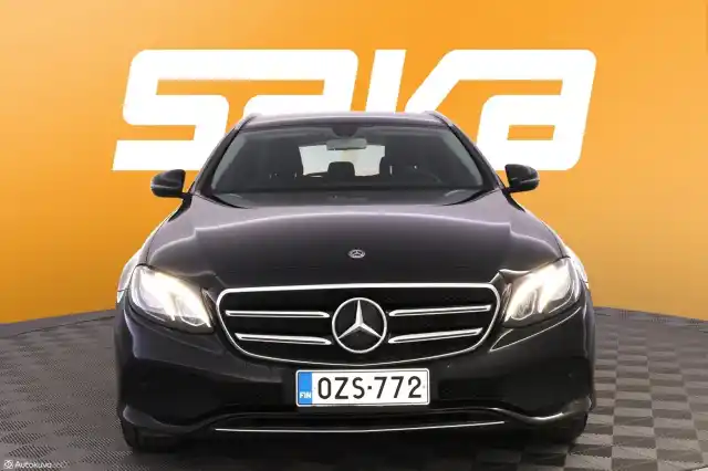 Musta Farmari, Mercedes-Benz E – OZS-772