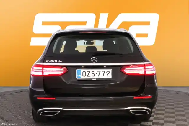 Musta Farmari, Mercedes-Benz E – OZS-772