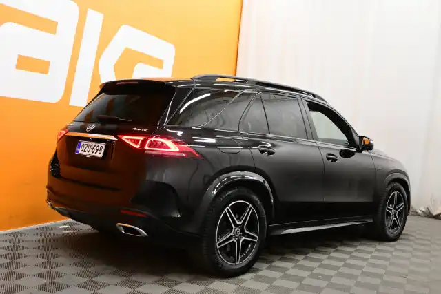 Musta Maastoauto, Mercedes-Benz GLE – OZU-698