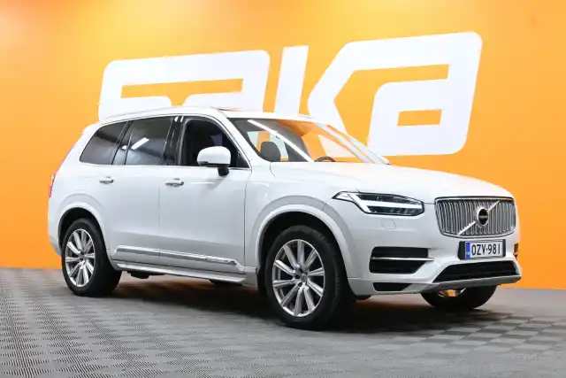 Valkoinen Maastoauto, Volvo XC90 – OZV-981