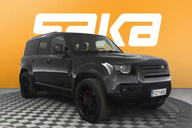 Musta Maastoauto, Land Rover Defender – OZY-892