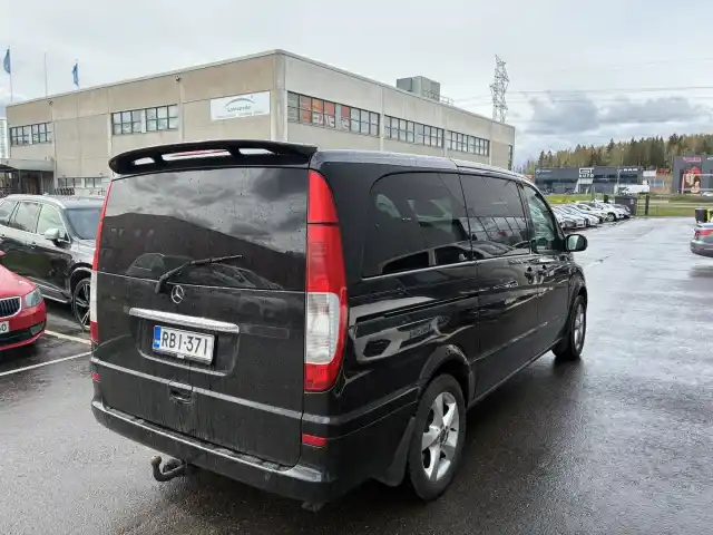 Musta Tila-auto, Mercedes-Benz Viano – RBI-371