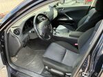 Sininen Sedan, Lexus IS – RHG-374, kuva 4