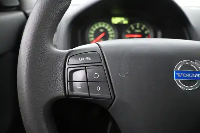 Sininen Sedan, Volvo S40 – RHI-312