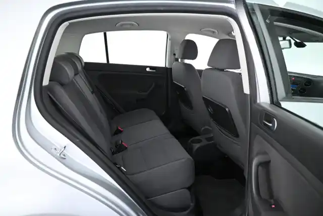 Harmaa Tila-auto, Volkswagen Golf Plus – RJI-608
