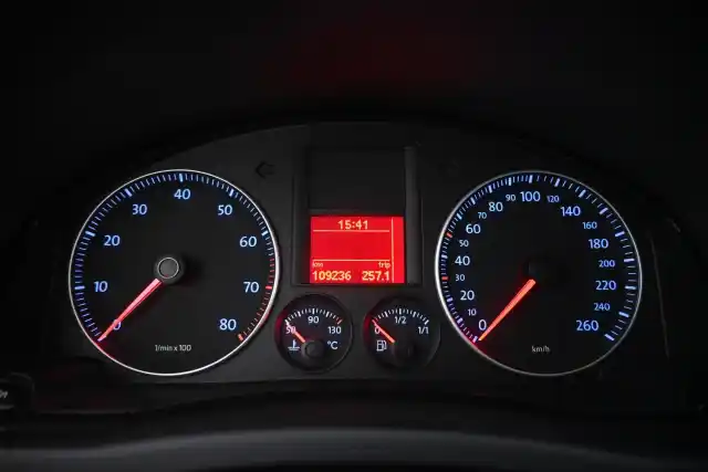 Harmaa Tila-auto, Volkswagen Golf Plus – RJI-608