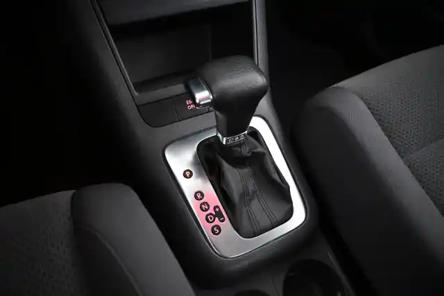 Harmaa Tila-auto, Volkswagen Golf Plus – RJI-608