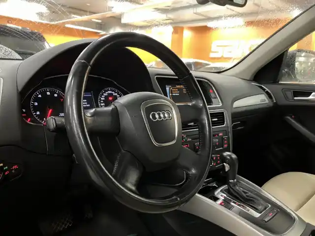 Musta Maastoauto, Audi Q5 – RJI-725