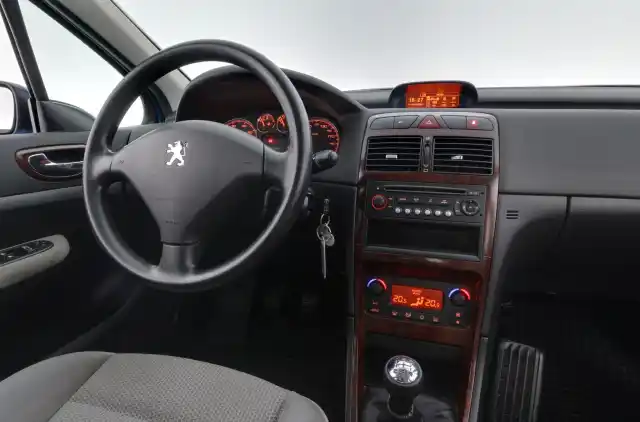 Sininen Viistoperä, Peugeot 307 – RLF-545