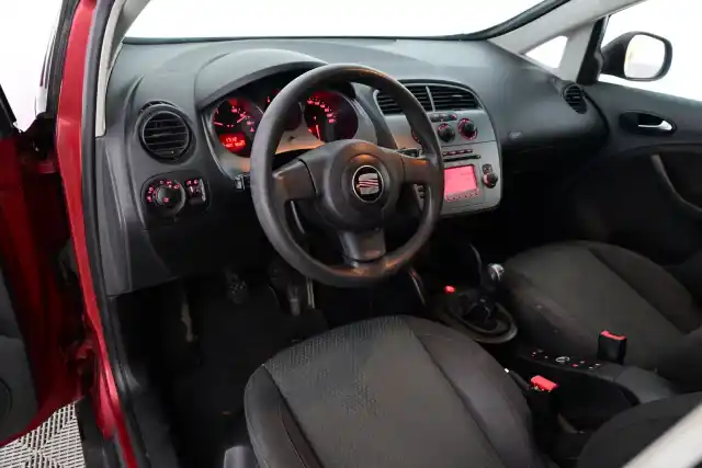 Punainen Farmari, Seat Altea XL – RMG-193